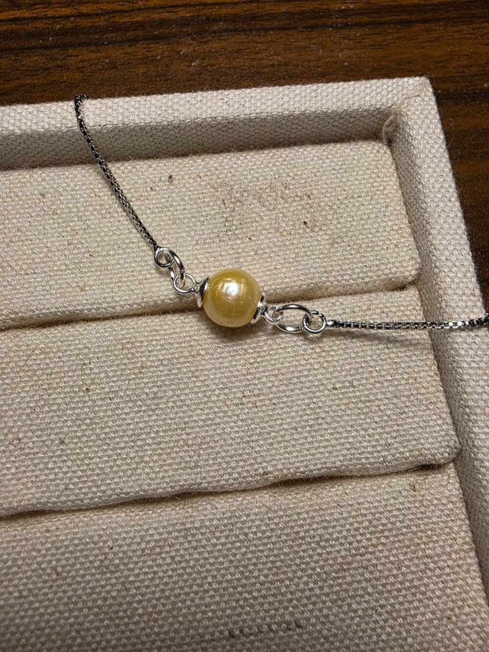 Simple Pearl Bracelet